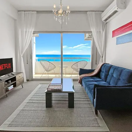 2br Seafront In Center With Community Pool Apartment *