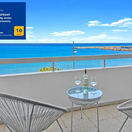 2br Seafront In Center With Community Pool Apartment