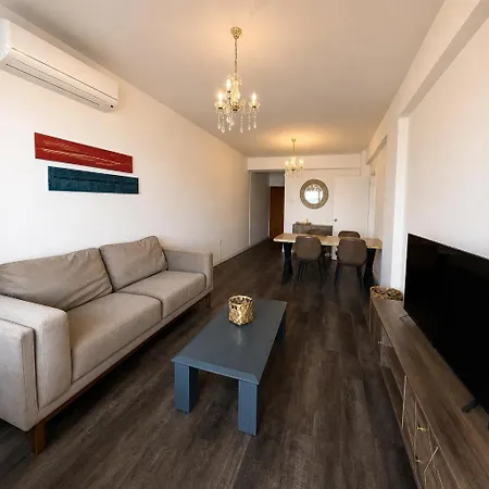 2br Seafront In Center With Community Pool