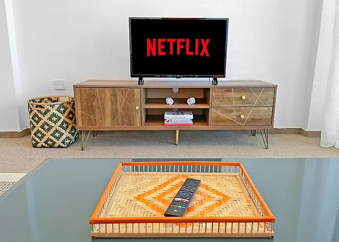 2br Seafront In Center With Community Pool